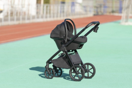 Автокресло Carrello Nova Black Line