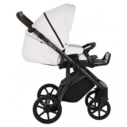 Детская коляска 2 в 1 Roan Bass Next White/Black Экокожа