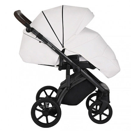 Детская коляска 2 в 1 Roan Bass Next White/Black Экокожа