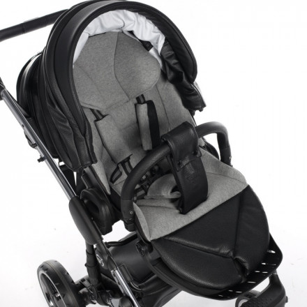 Детская коляска 2 в 1 Junama Hand Craft Black